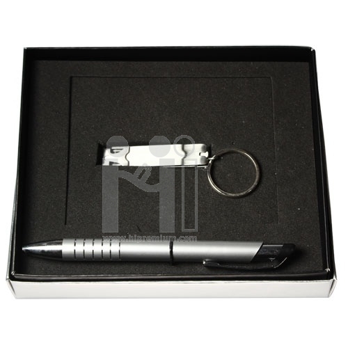 ชุดกล่องของขวัญกิ๊ฟเซ็ท Gift Set<br>พวงกุญแจกรรไกรตัดเล็บและปากกาลูกลื่น 