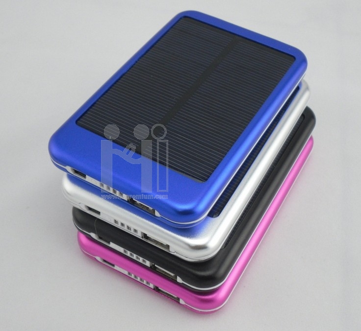 Solar Power Bank พาวเวอร์แบงค์โซล่าเซลล์ พลังงานแสงอาทิตย์<br>ที่ชาร์ตแบตสํารองพกพาพรีเมี่ยม